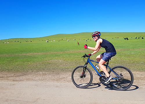 A day cycling trip through the Khustai NP